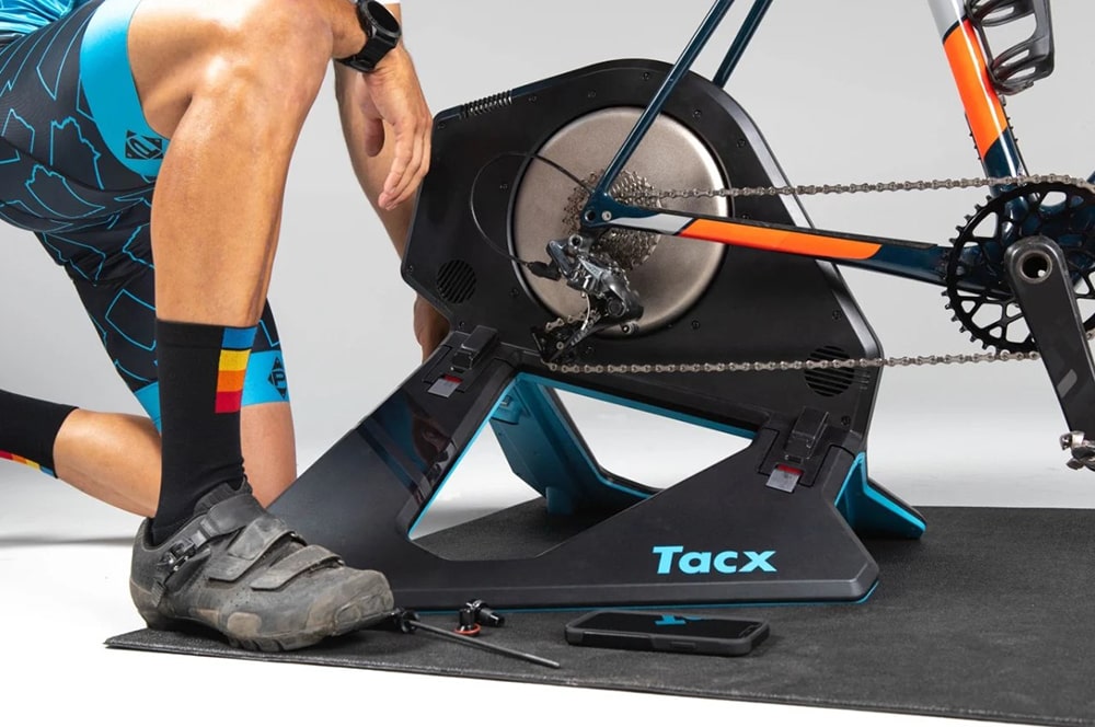 После велосипедной аварии инженер Garmin использовал свой Tacx NEO 2T Smart Trainer, чтобы снова сесть в седло.