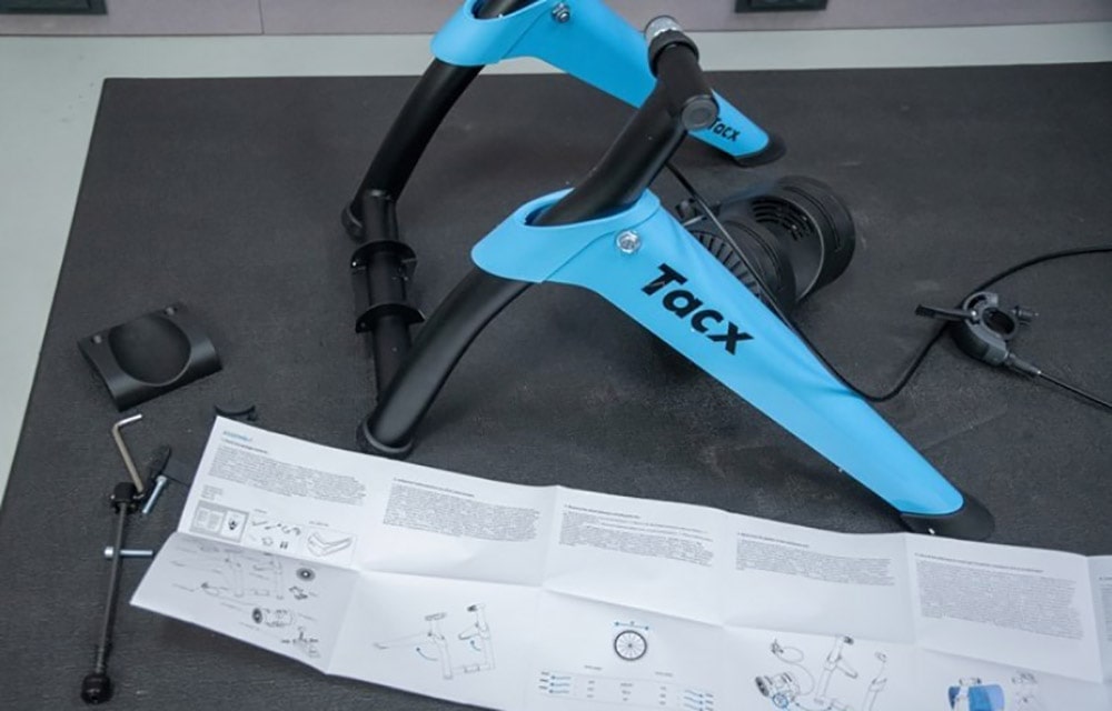 Сборка велотренажера Tacx Boost