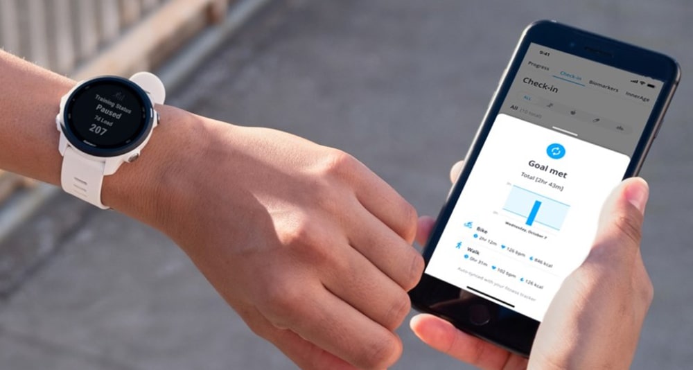 фитнес-трекер Garmin, синхронизированный с приложением InsideTracker