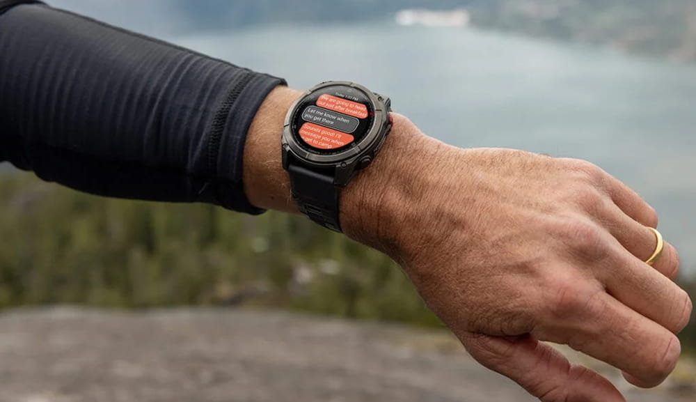 Премиальные мультиспортивные GPS-смарт-часы fēnix® 8 Pro идеально подходят для любителей приключений, которые хотят оставаться на связи Премиальные мультиспортивные GPS-смарт-часы fēnix® 8 Pro идеально подходят для любителей приключений, которые хотят оставаться на связи