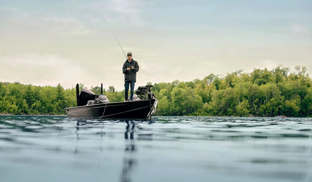 Какой эхолот лучше всего подойдет для вашей небольшой лодки